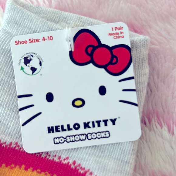 Hello Kitty Bundle - Picture 4 of 6